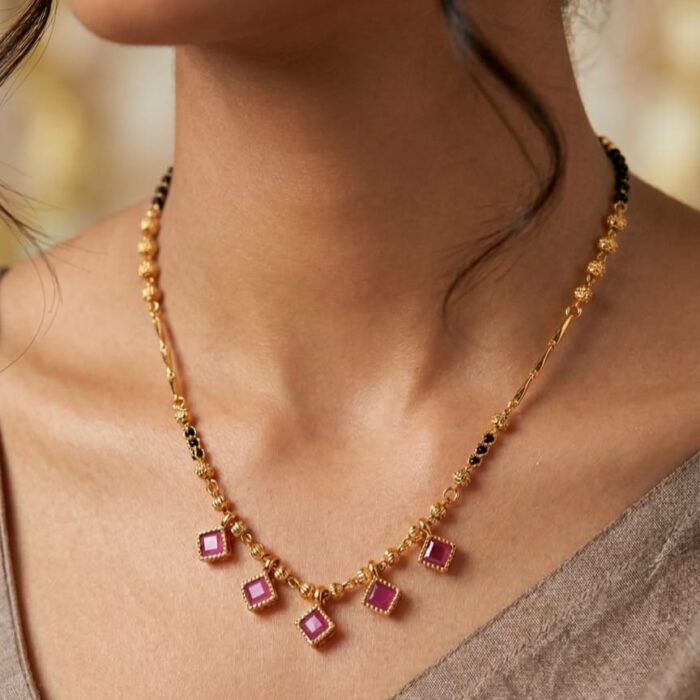 Stylish Modern Trendy Necklace