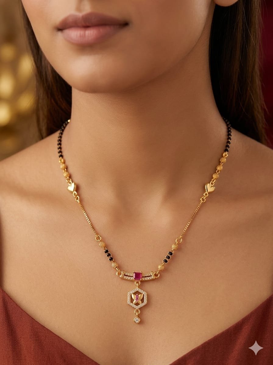 Stylish Modern Trendy Necklace